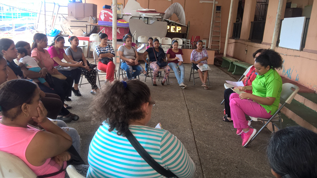 Padres del PEP reciben orientación sobre merienda saludable
