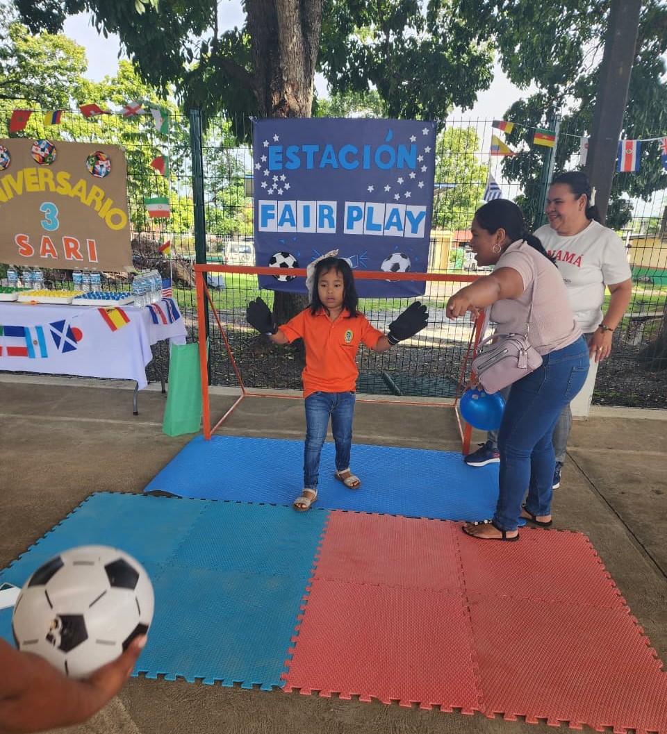 SARI de Veraguas celebra su tercer aniversario con estaciones lúdicas inspiradas en el Mundial