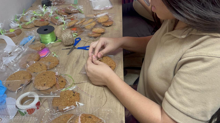 Imagen Estudiantes del IPHE de Tocumen fortalecen competencias para la autonomía mediante proyecto “Emprende Galleta”