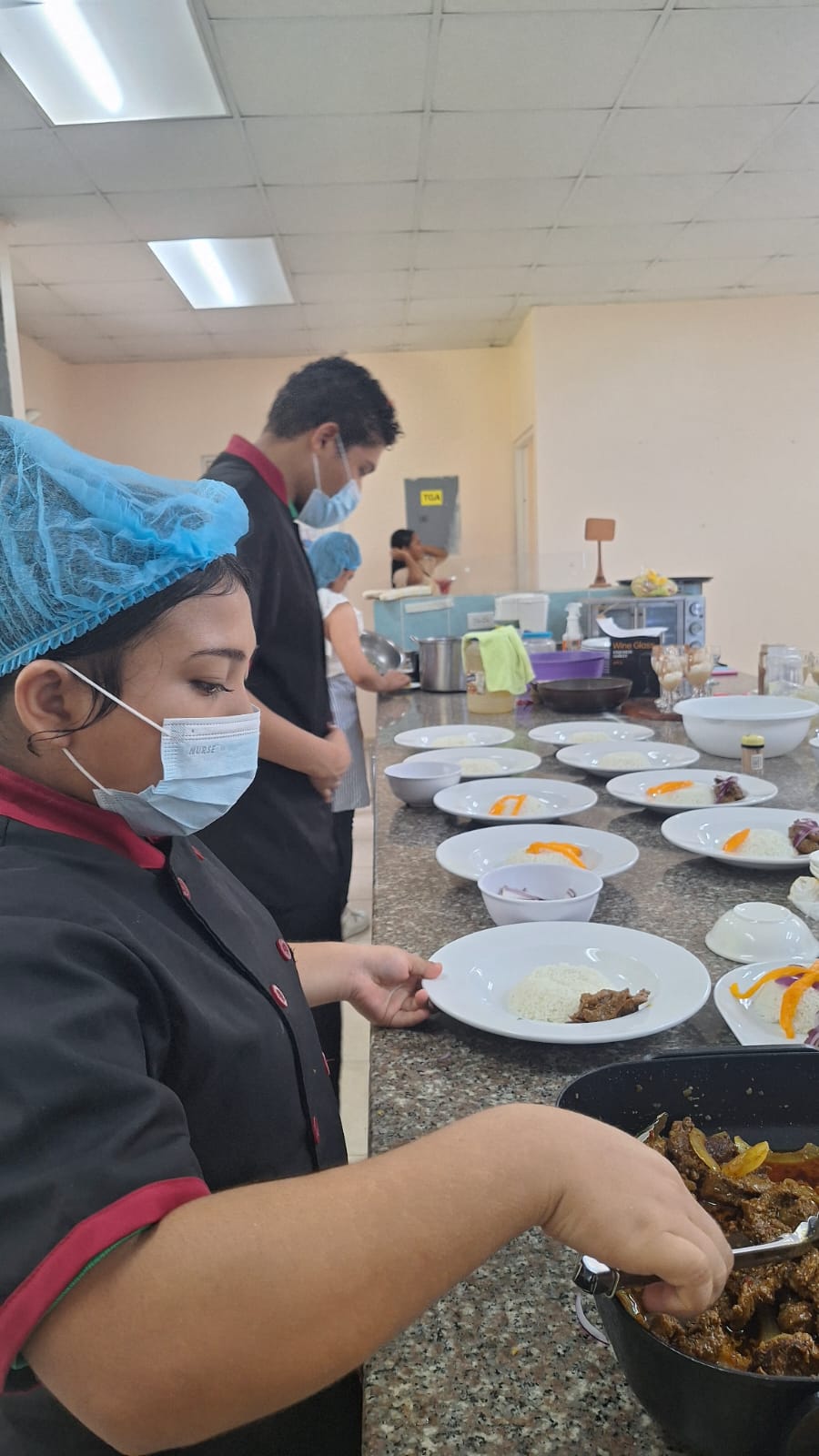 Estudiantes de CTI de Veraguas fortalecen competencias en gastronomía, hotelería y atención al cliente
