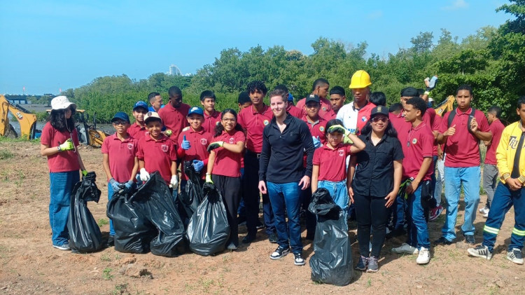 Imagen Estudiantes de la EVE fortalecen su formación mediante jornada de educación ambiental