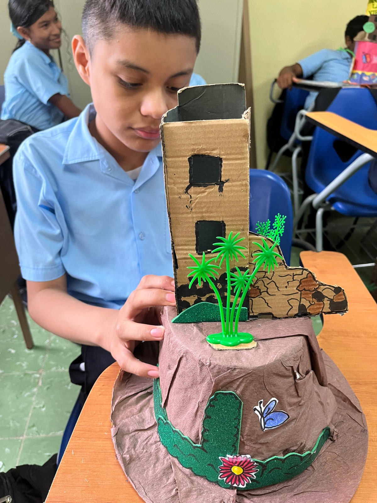 Estudiantes del IPHE de Antón fortalecen sus aprendizajes conociendo la historia de Panamá La Vieja y el Canal de Panamá