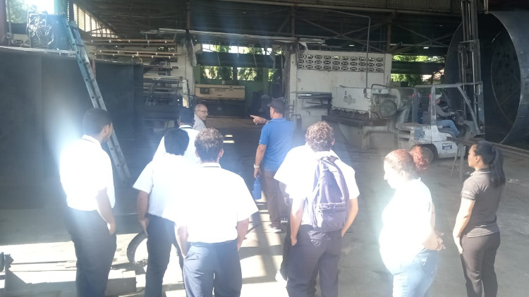 Imagen Estudiantes de Soldadura General conocen procesos laborales en taller de Los Santos