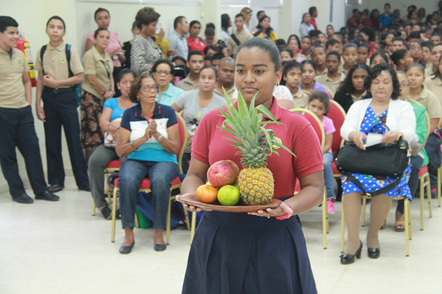 Escuela Vocacional Especial celebra misa de acción de gracias por sus 50 años 