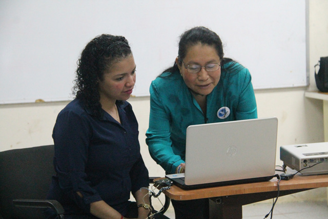 Docentes, equipo técnico y padres de familia se capacitan para su activa participación en la enseñanza de sus hijos