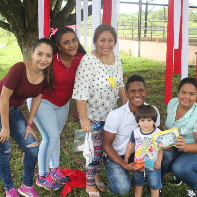 g-11-bbe21f13bb17c42d0389af123bc3eb4b.jpg