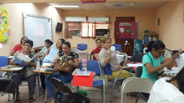 Capacitan en Lecto–Escritura a docentes y técnicos de la Extensión del IPHE de Los Santos