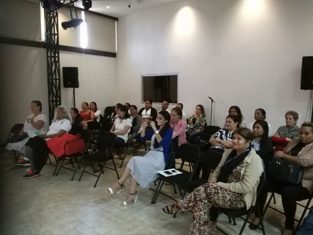 Capacitan a docentes en la atención a la población estudiantil con discapacidad
