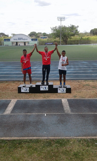 Estudiantes de EVE ganan medallas en V Juegos Juveniles 
