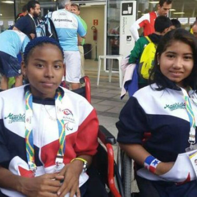 Evelyn-Pineda-Izq-Sissi-Castrellon_LPRIMA20170322_0069_35-fb8677c4f6d156346a396685ee5ddc38.jpg