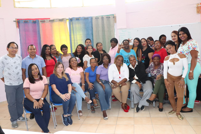 Comunidad educativa de Colón se capacitó en Lengua de Señas Panameñas nivel 2