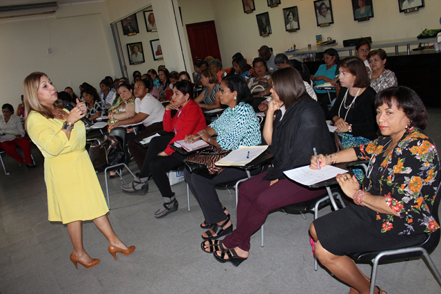 Docentes de educación especial se organizan para el nuevo año escolar 2017