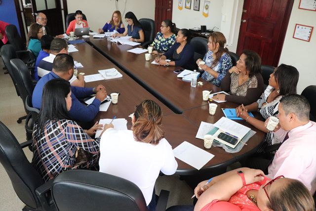 Autoridades institucionales y educadores especiales realizan primera reunión anual