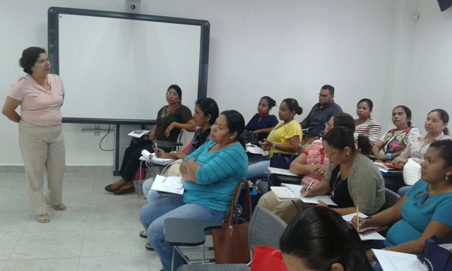 Educadores refuerzan conocimientos de los proceso de enseñanza