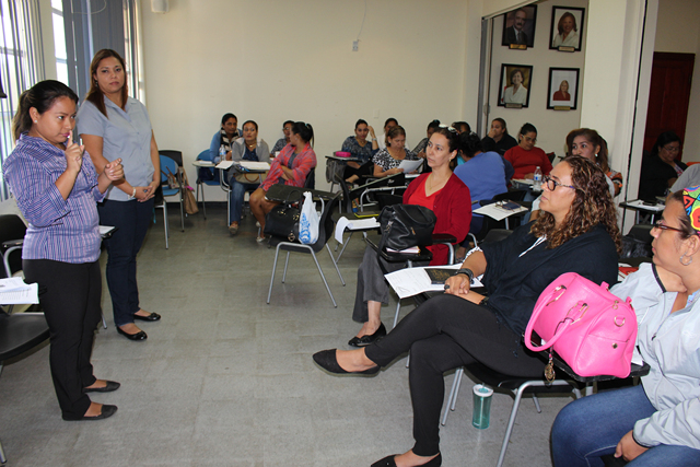 Abordan aspectos pedagógicos para estudiantes especiales