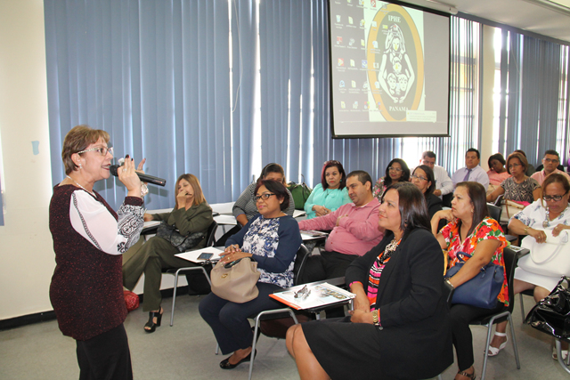 Capacitan a docentes en implementación de estrategias inclusivas
