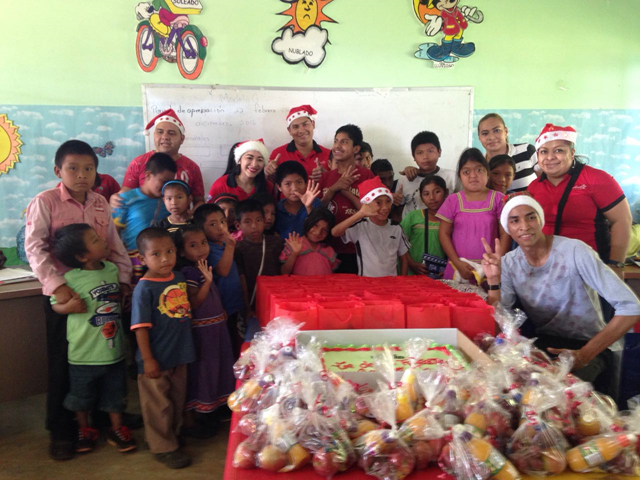 Comunidad educativa de Malí festeja la Navidad