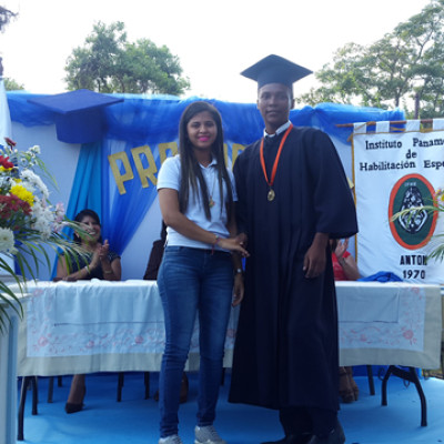 3-8d9bcc350e6f3ef8918893f49a17148a.jpg
