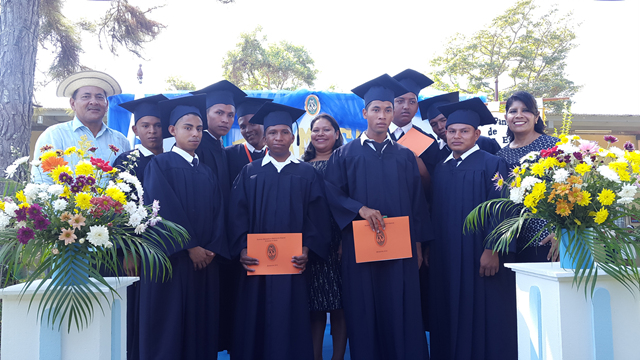 IPHE de Antón gradúa a 38 estudiantes 
