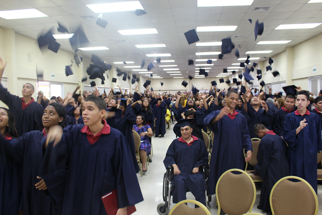 Se gradúan de la EVE 239 estudiantes preparados para la vida