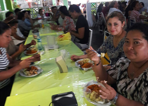 Celebran Día del Maestro en Extensión de Penonomé