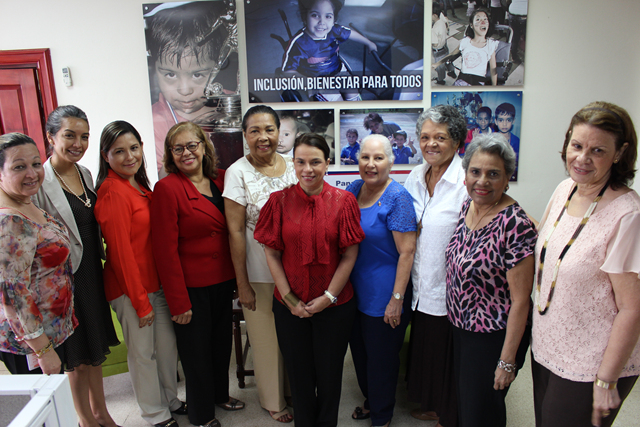 Pioneras en Terapia del Lenguaje visitan el IPHE
