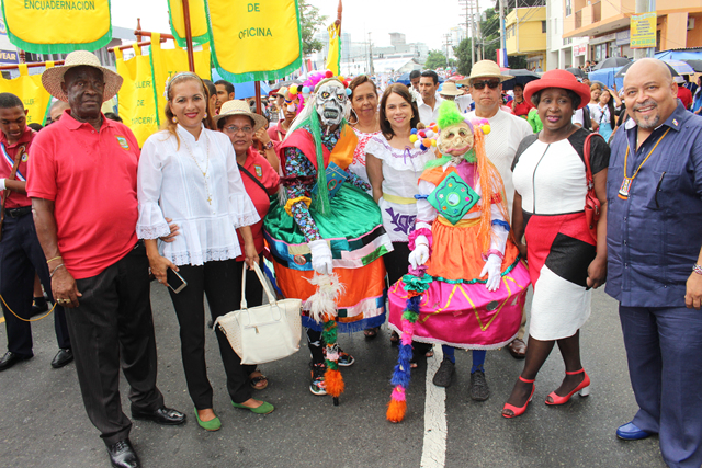 Lucida participación del IPHE en desfiles de Bethania