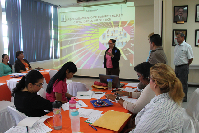 Seminario de alto nivel sobre competencias y capacidades de gestión