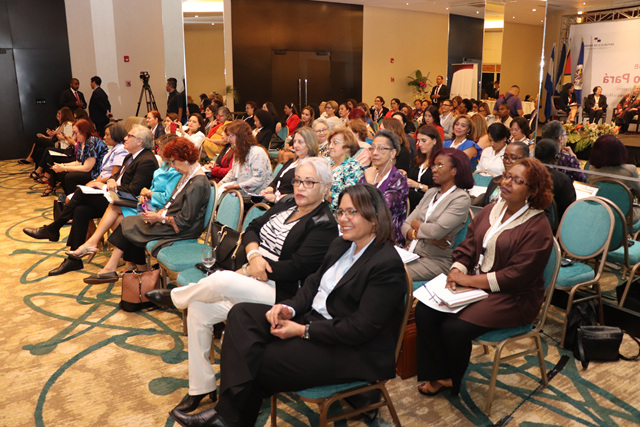 Realizan congreso internacional sobre la violencia contra la mujer