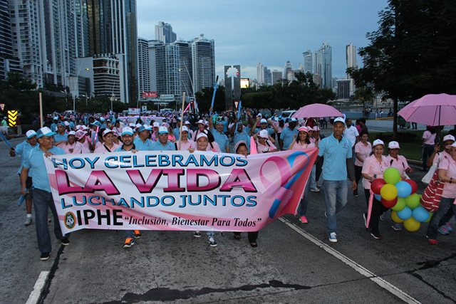 IPHE presente en “Caminata de Luz” para prevenir el cáncer
