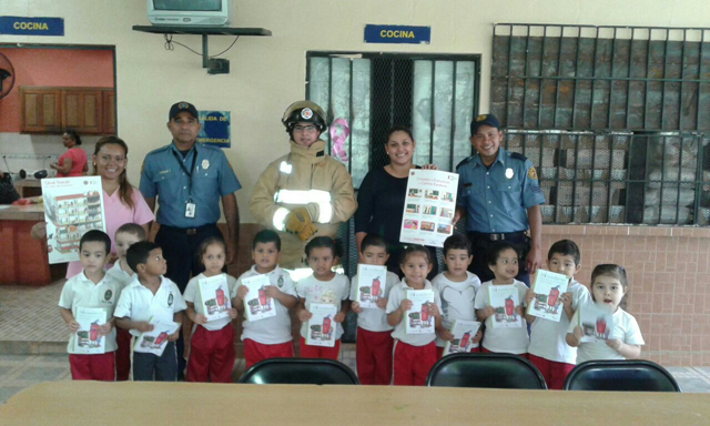 Alumnos de Veraguas aprenden a prevenir incendios