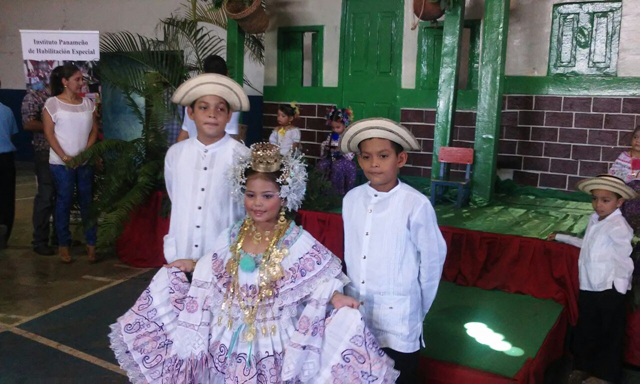 Extensión de Los Santos celebra su 47º aniversario