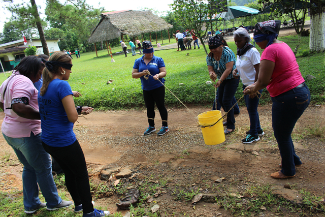 Personal del IPHE participa en taller de cuerdas