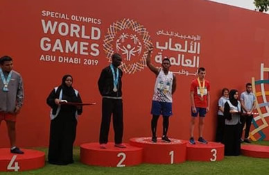 Alumno de CTI de la EVE obtiene medalla de oro en Abu Dhabi