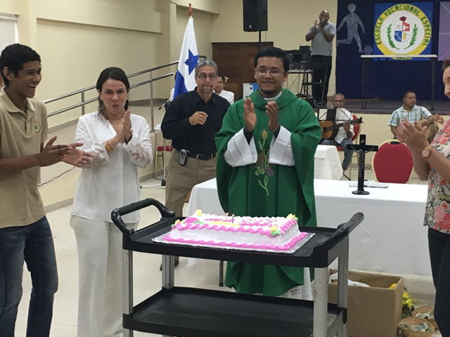 Celebran 47º aniversario de la Escuela Vocacional Especial