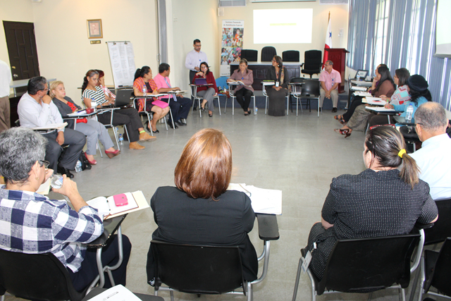 ASEEIPHE y autoridades coordinan acciones educativas/administrativas