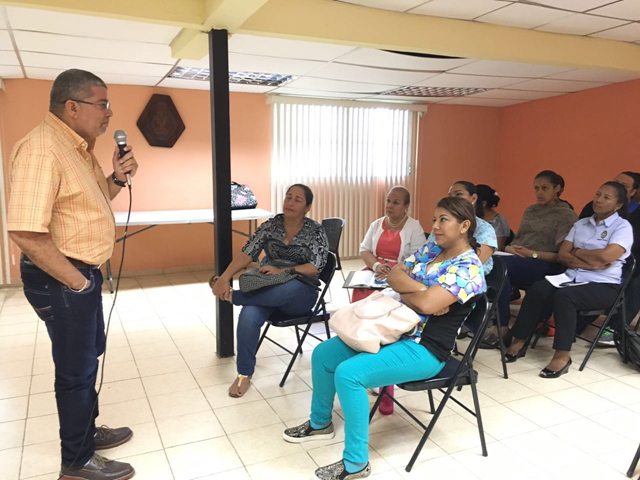 Importante reunión con equipo técnico en la Extensión de Veraguas