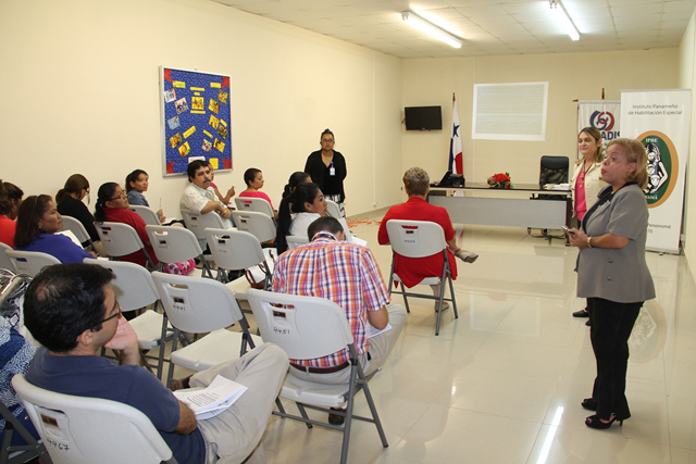 Crean vínculo entre docentes y asociaciones de padres de familia