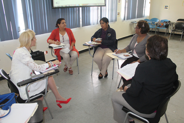 Especialistas técnicos conocen sobre Musicoterapia