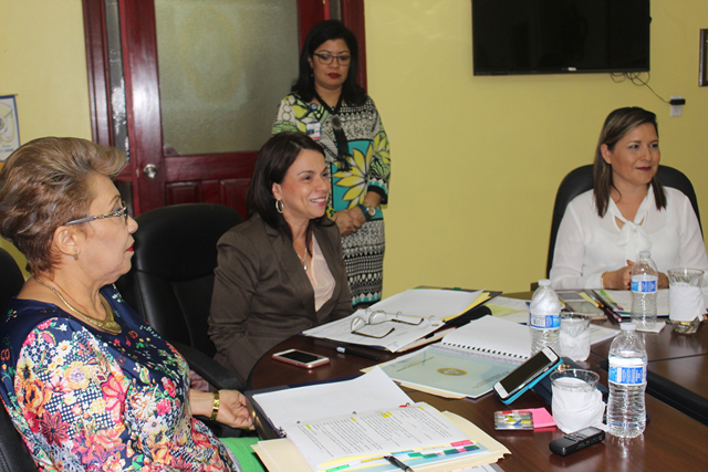 Patronato del  IPHE recibe informe sobre iniciativas en beneficio de la educación