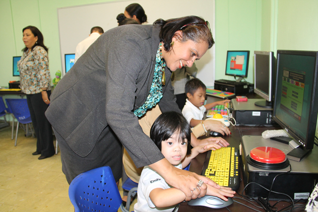 Estudiantes del IPHE se benefician con aplicación educativa