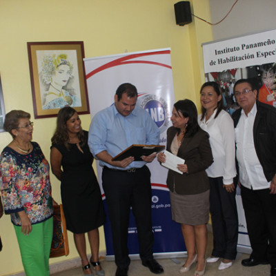 lo-4-2fe1548aafb760c3ac693f384329e95b.jpg