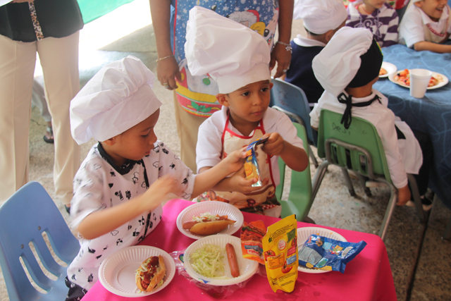 Alumnos del PEP se lucen en el "Día del Mini Chef"
