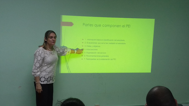 Capacitan a padres de familia del Programa de Estimulación Precoz