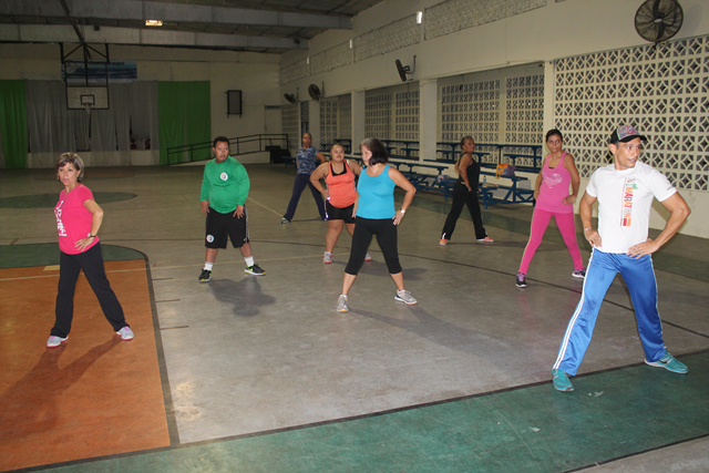 Colaboradores se ejercitan por su salud y bienestar