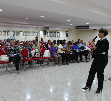 IPHE realiza jornada taller denominada "Mímate" dirigida a docentes