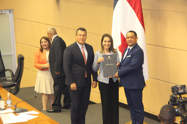 Pleno de la Asamblea Nacional ratifica a Marisa Canales como directora del IPHE        