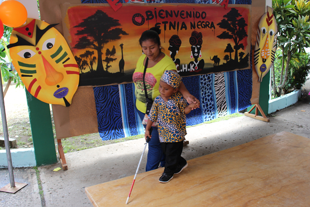 Alumnos celebran Etnia Negra para conservar nuestra identidad