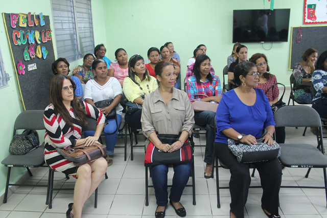 Calendario y temática de capacitación para docentes 