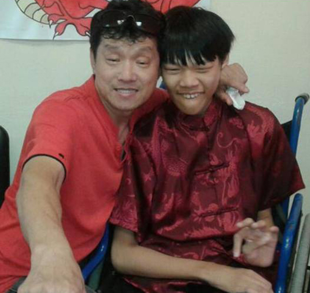 Estudiantes de Parálisis Cerebral conocen la cultura China